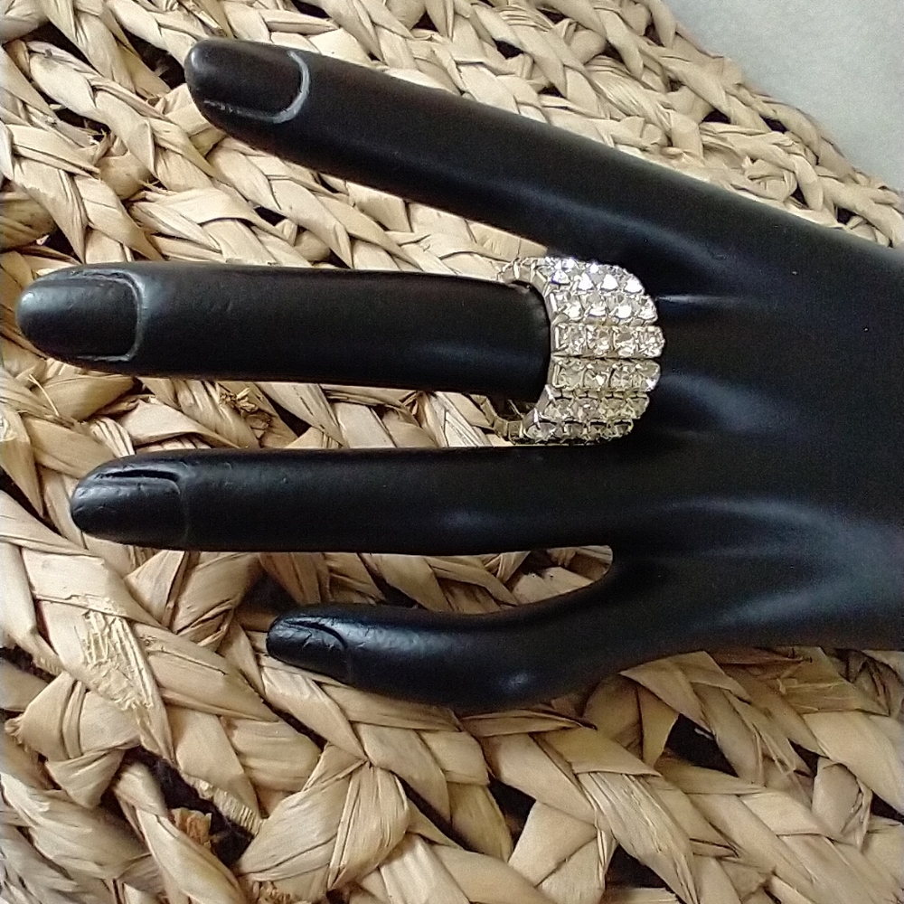 Crystal stretch ring - Picture 4 of 12